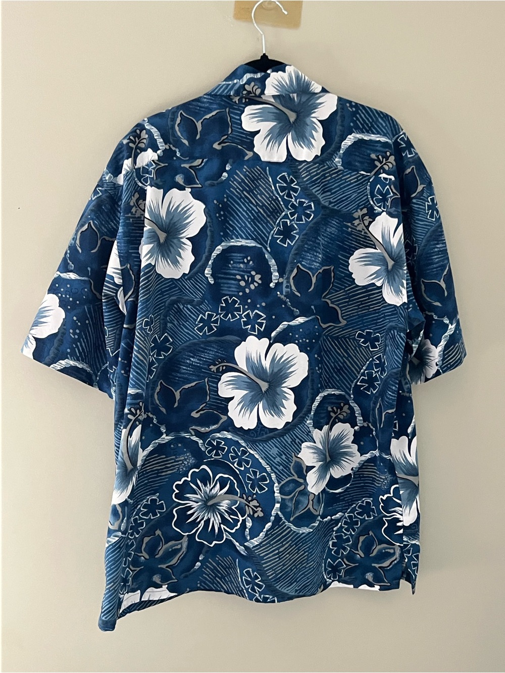 Box Office Island Hawaiian Floral Button Up Shirt Blue White Men’s Large - Picture 2 of 5